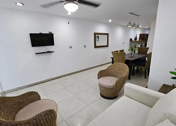 Live The Life Luxury, Location And Total Comfort *